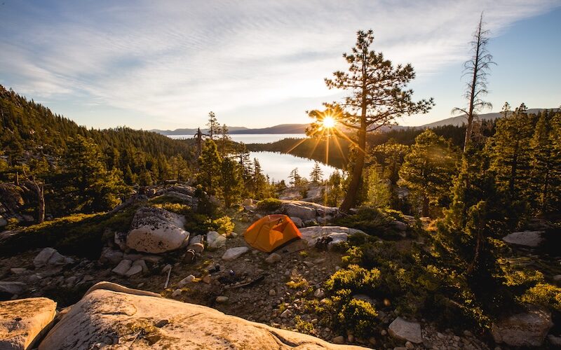 Campingläger i naturen